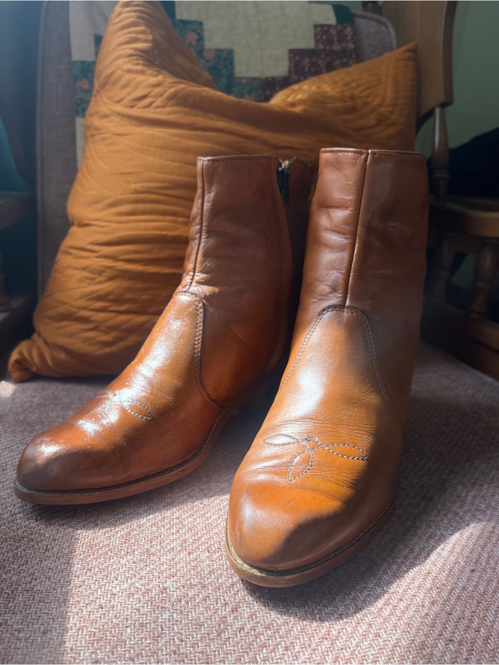 Vintage 1980s Boulet Caramel Leather Western-Stitch Ankle Boots